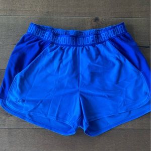 Blue EUC under armour play up shorts with pockets!